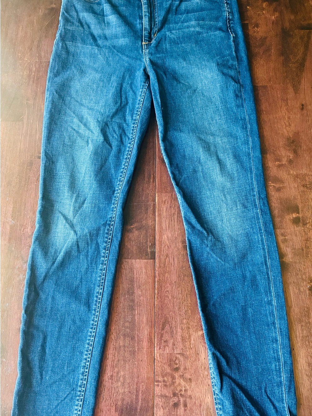 Joe's Jeans Skinny in Medium Blue Wash Size 28